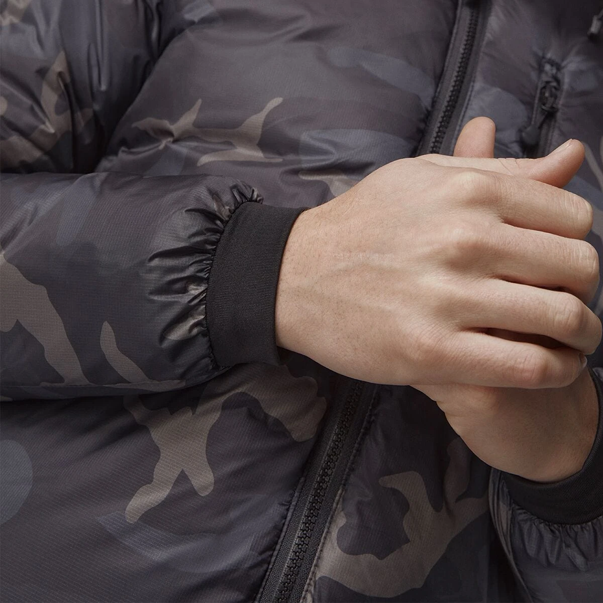 Canada Goose Lodge Hooded BD RFLR Jacket - Men's 4 Canada Goose Lodge Hooded BD RFLR Jacket - Men's - Image 2